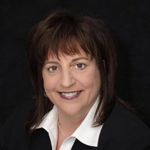 Meet your Posher, Deanna